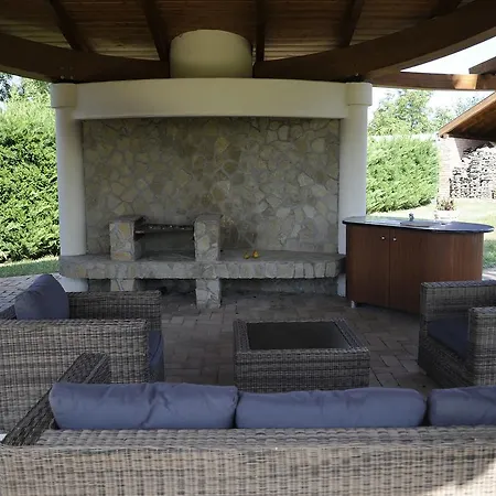 Hidden Gem Villa Pacsa
